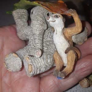 TUSKERS - 'Love is Sharing' Elephant and Meerkat